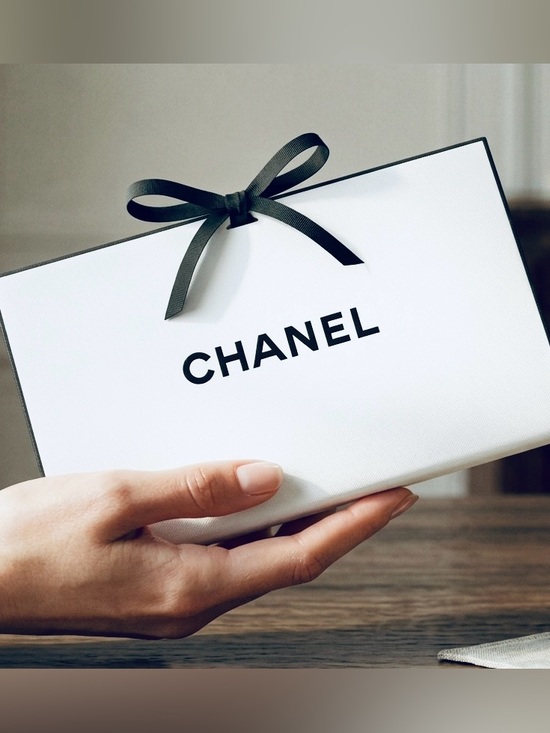 CHANEL Handbags - CHANEL White Gift Bag with Black Tie Ribbon UNISEX NWOT